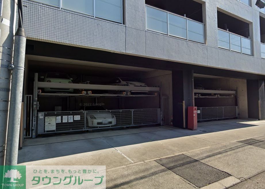 駐車場　エントランス