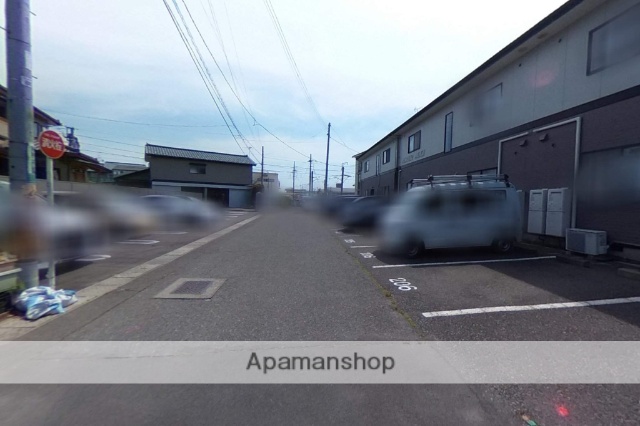 その他　前面道路（その他）まで0m