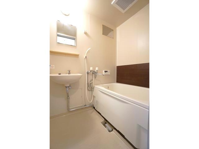 バス・シャワールーム　追い焚き付