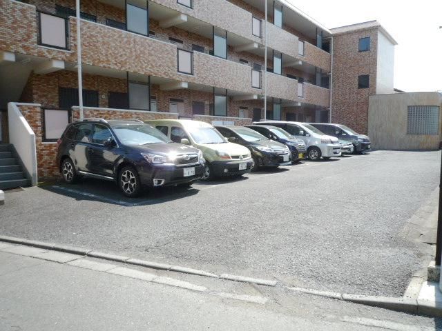 駐車場　敷地内駐車場