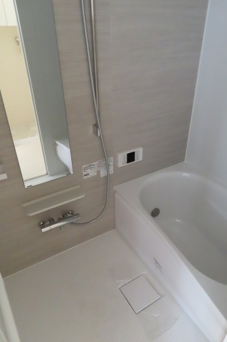 バス・シャワールーム　※同物件別部屋参考写真