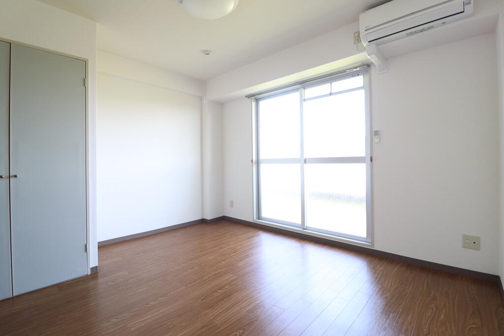 居室・リビング　7帖の洋室☆