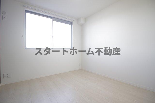 その他部屋・スペース　落ち着いて過ごせるお部屋なので、寝室にいかがでしょうか