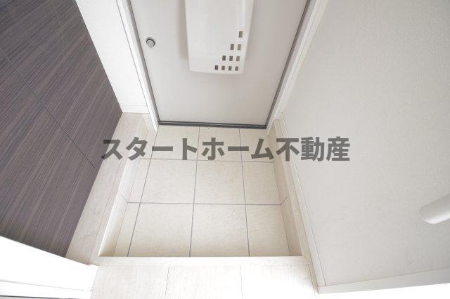 玄関　収納もある玄関です