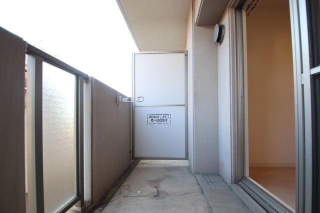 バルコニー　※別室の参考写真の為、現況優先です。