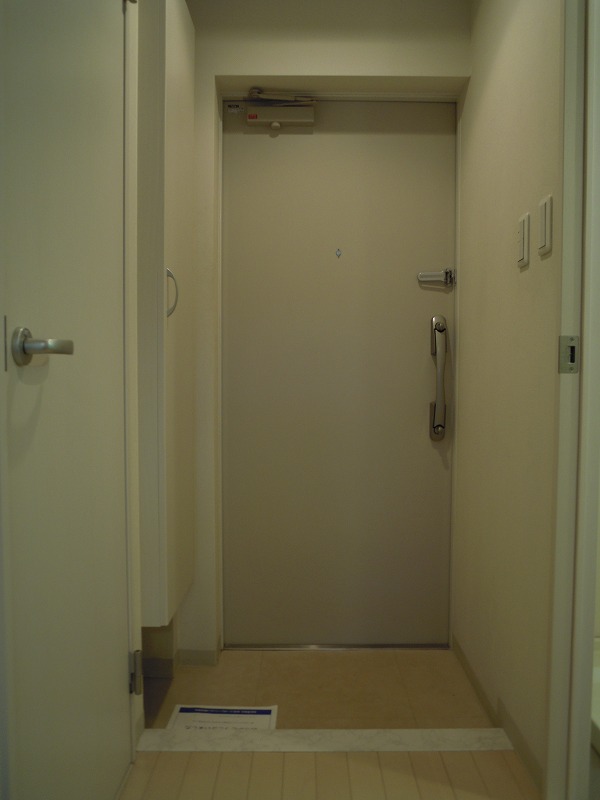 玄関　ゆったりとした玄関です