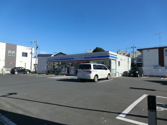 コンビニ　ローソン東越谷四丁目店（コンビニ）まで600m