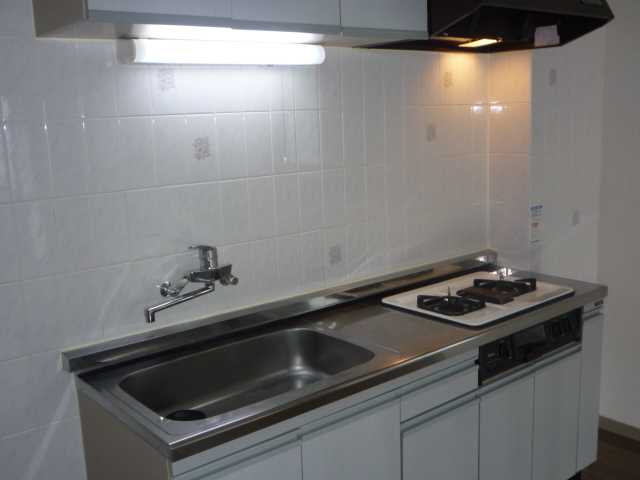 キッチン　システム3口ガスコンロ付