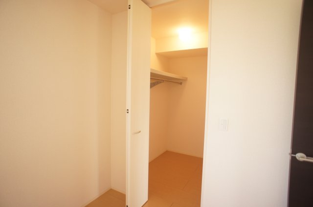 収納　ウォークインクローゼット