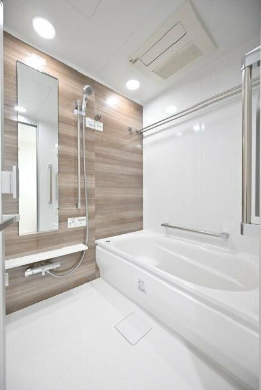 バス・シャワールーム　※別部屋参考写真