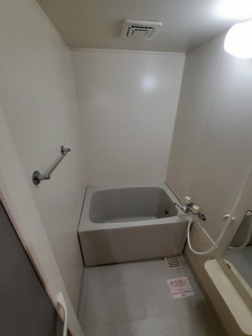 バス・シャワールーム　お風呂で日々の疲れを落としましょう