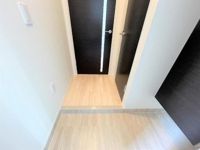 玄関　色合いは異なる場合がございます。（イメージ）