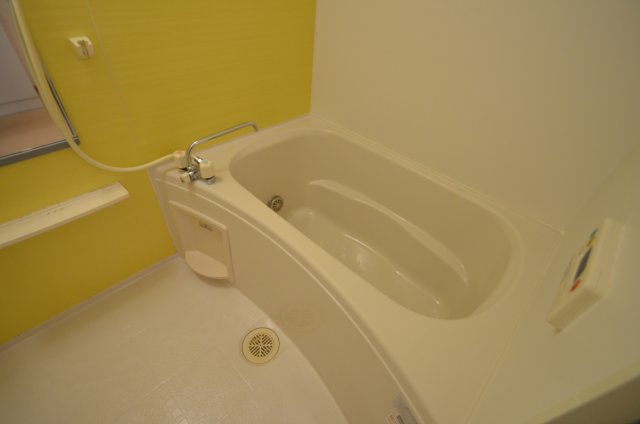 バス・シャワールーム　追い焚き機能付き