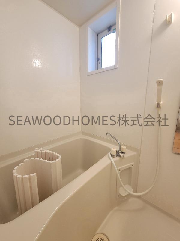 バス・シャワールーム　広々とした浴室