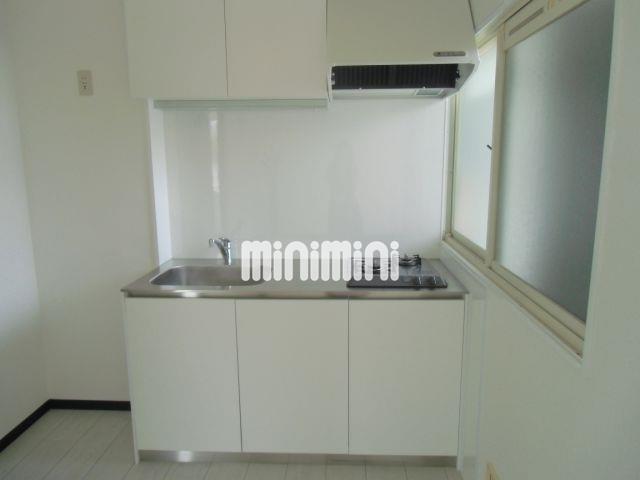 キッチン　２口コンロの付いたシステムキッチン