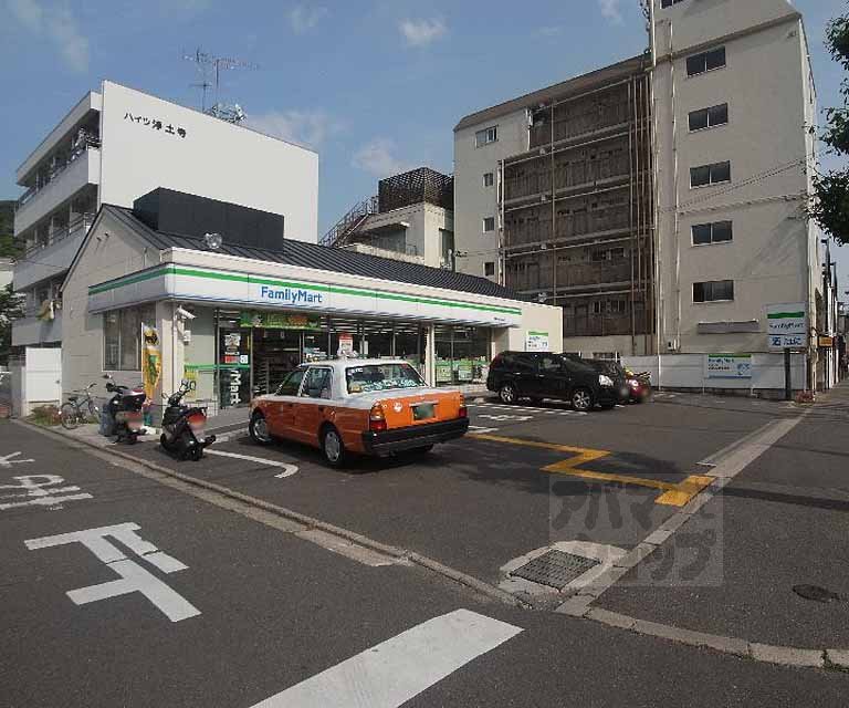 コンビニ　ファミリーマート銀閣寺白川通店（コンビニ）まで80m