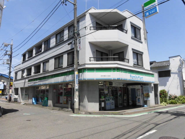 コンビニ　ファミリーマート（コンビニ）まで917m
