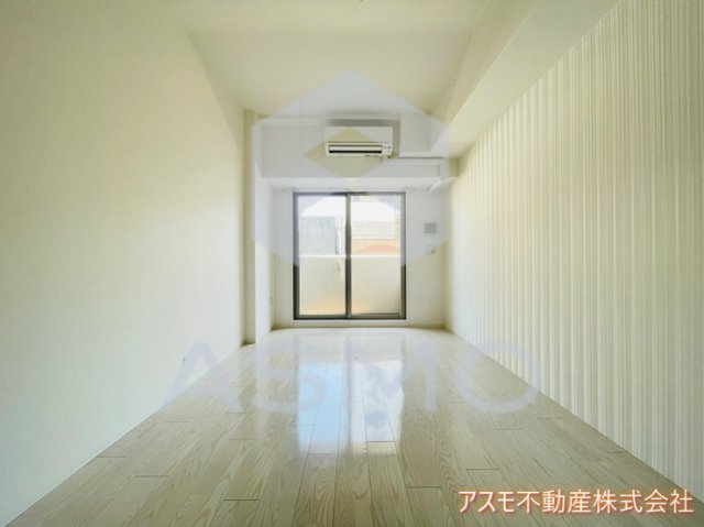 居室・リビング　同マンション、別部屋参考写真