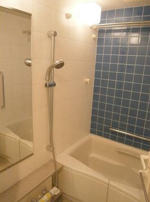 バス・シャワールーム　同タイプのお写真です