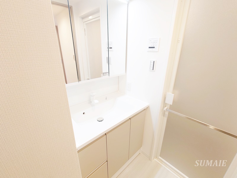 洗面設備　独立洗面台です☆