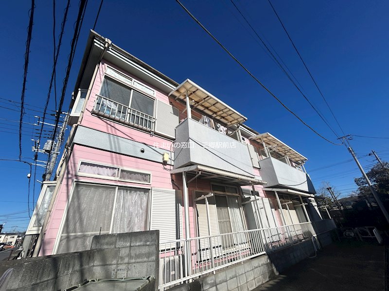 建物外観　ハイライフ吉川のご紹介は住まいの窓口アソシエにお任せください
