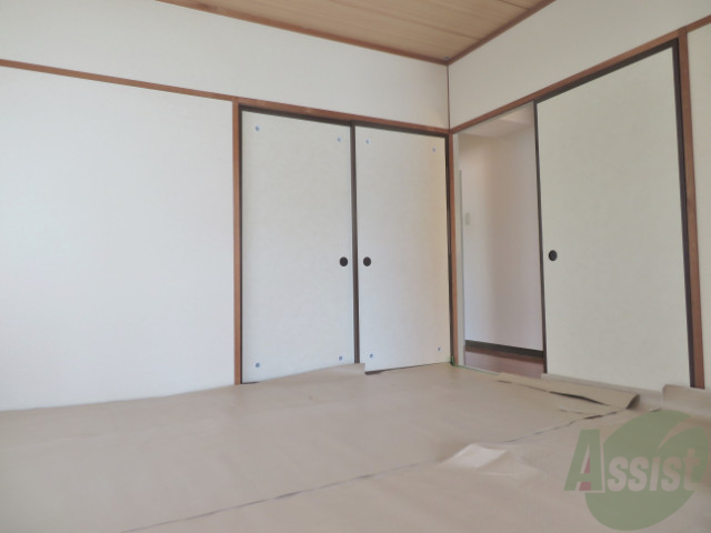 収納　収納はこちらの収納が３部屋に付いてますよー。