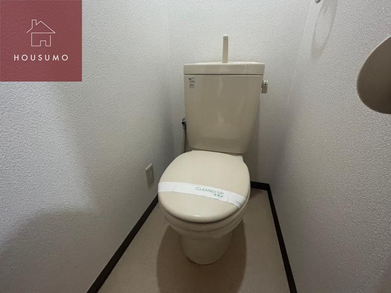 トイレ　同施工会社・同型モデルの室内です。（参考写真・イメージ写真）