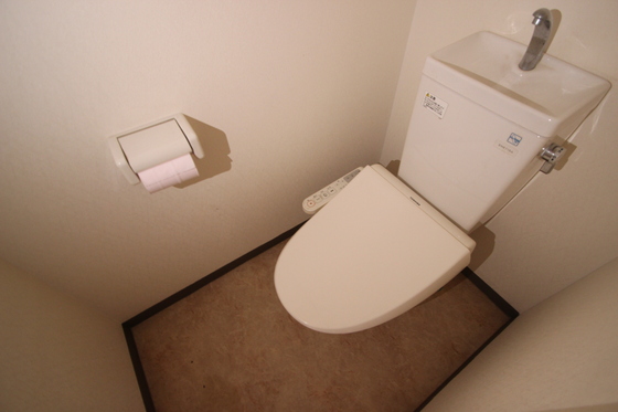 トイレ　※別部屋の写真です