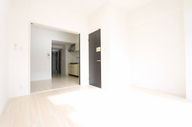 居室・リビング　明るいお部屋です