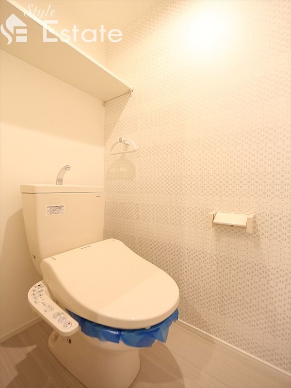 トイレ　温水洗浄便座付トイレ