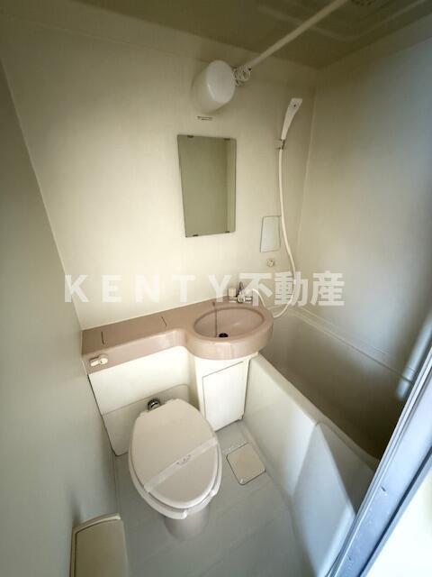 バス・シャワールーム　落ち着いた空間のお風呂です