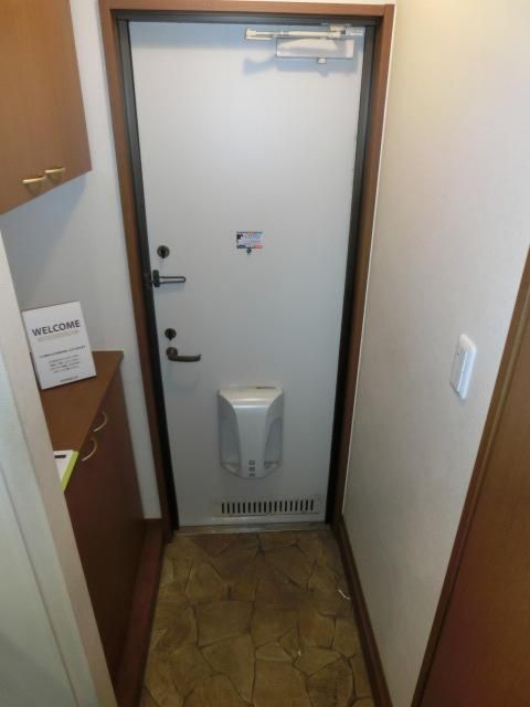 玄関　シューズボックス完備