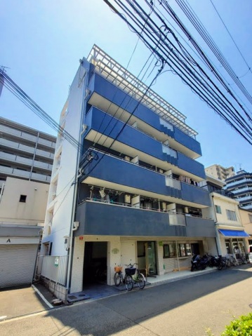 建物外観　駅近く徒歩4分