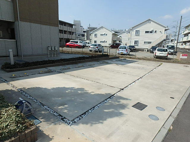 駐車場　駐車場※空要確認。