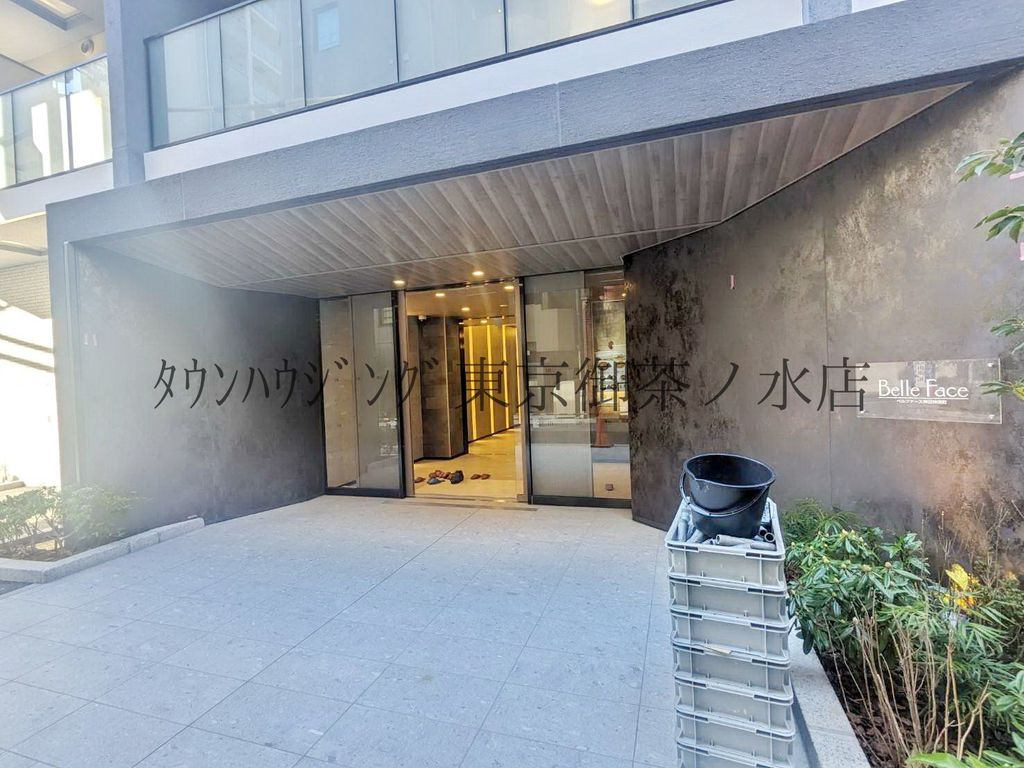 エントランス　エントランス