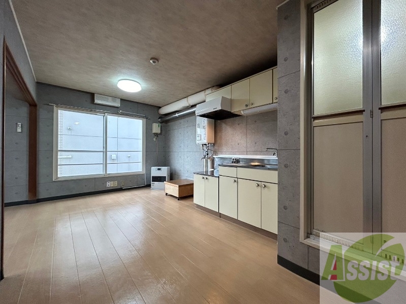 居室・リビング　広くてキレイなお部屋が広がっていて、充実した生活が送れそう。