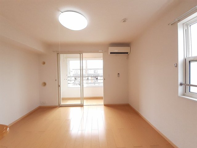 居室・リビング　ゆったりとしたリビングです