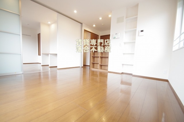 居室・リビング　明るく綺麗なリビング♪