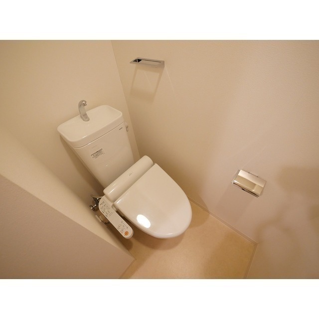 トイレ　※同系統別部屋です。