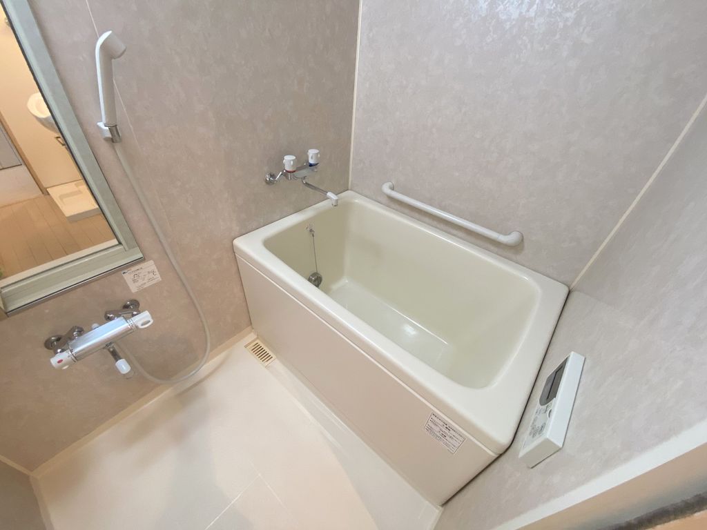 バス・シャワールーム　バス