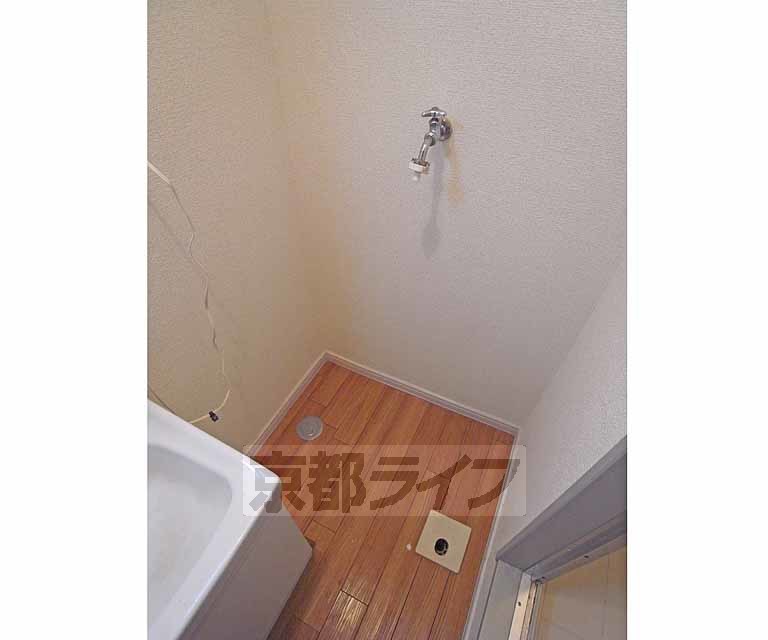 その他設備　室内に洗濯機置けます。