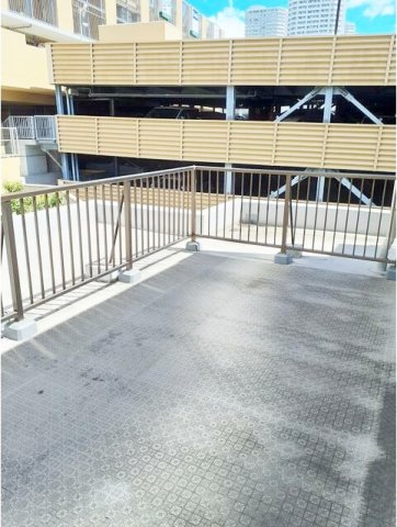 バルコニー　広々としたルーフバルコニー♪