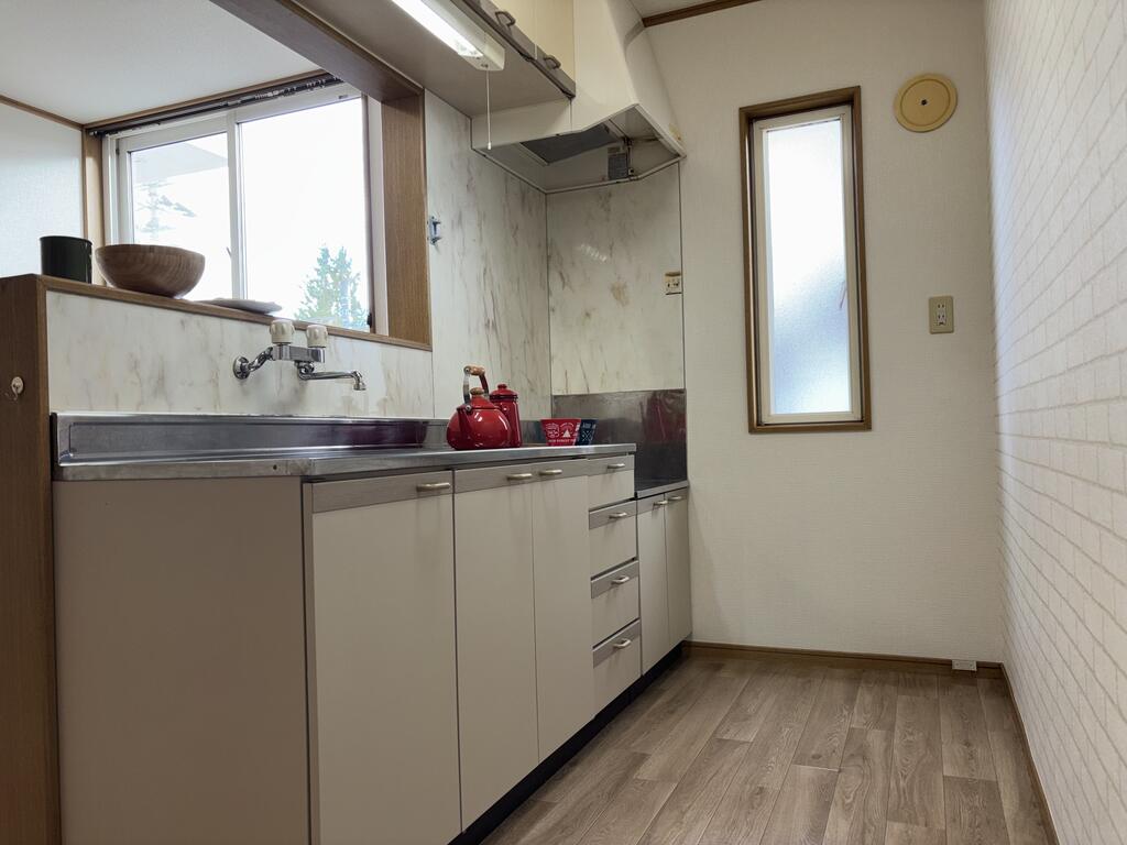 キッチン　クロス交換ずみ