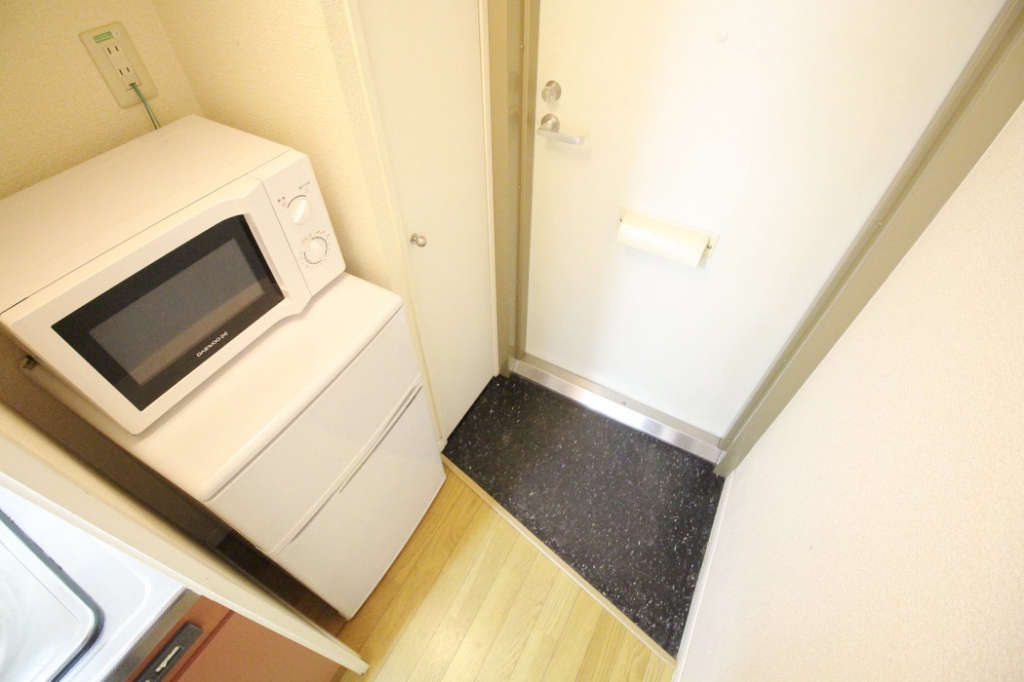 玄関　シューズＢＯＸも完備（※写真は家電付きタイプ）