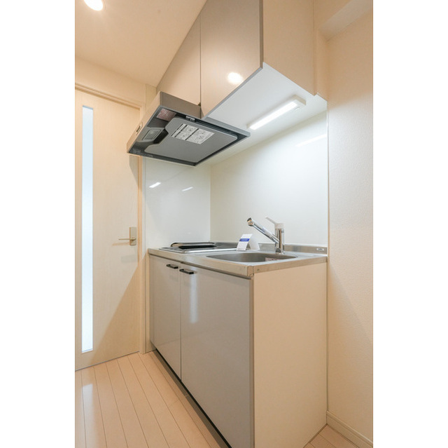 キッチン　別住戸写真となります。現況と異なる場合がございます。