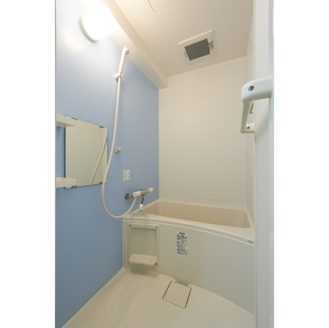 バス・シャワールーム　別住戸写真となります。現況と異なる場合がございます。