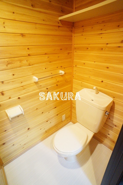 トイレ　嬉しい温水洗浄便座♪