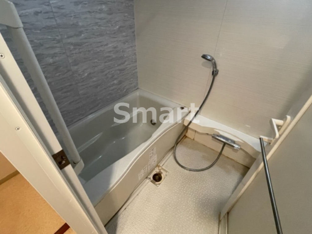 バス・シャワールーム　追い焚き機能付き