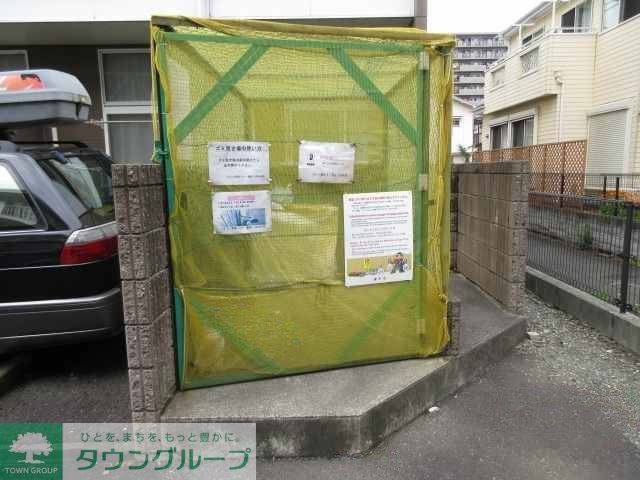 洗面設備　同タイプ部屋の写真となり設備等は現況と異なる場合があります