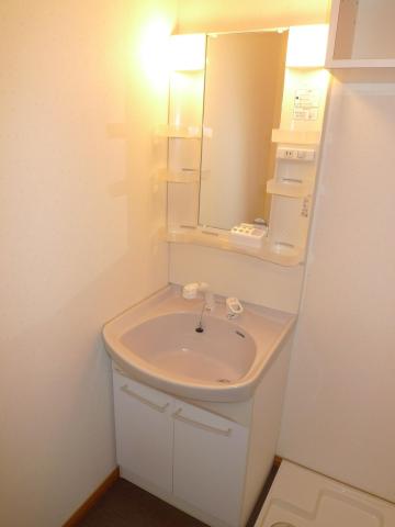 洗面設備　※同タイプ部屋の写真です。